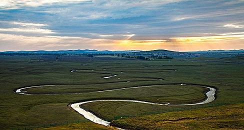 《潜水员戴夫》Steam好评如潮 峰值近10万